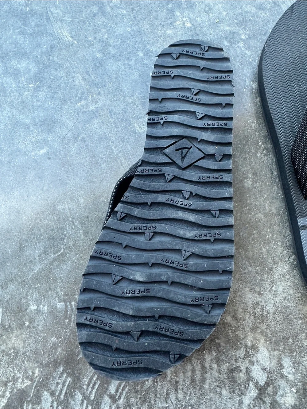 Sperry Black Flip Flop Sandals - Picture 3 of 4